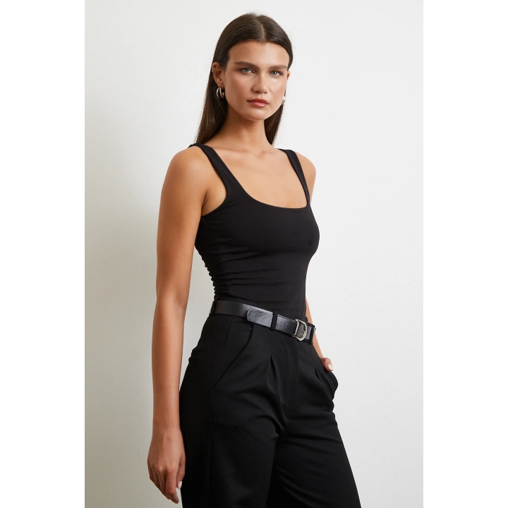 Askılı Basic Top Siyah