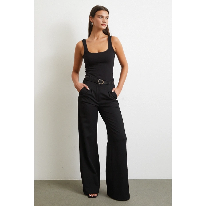 Askılı Basic Top Siyah