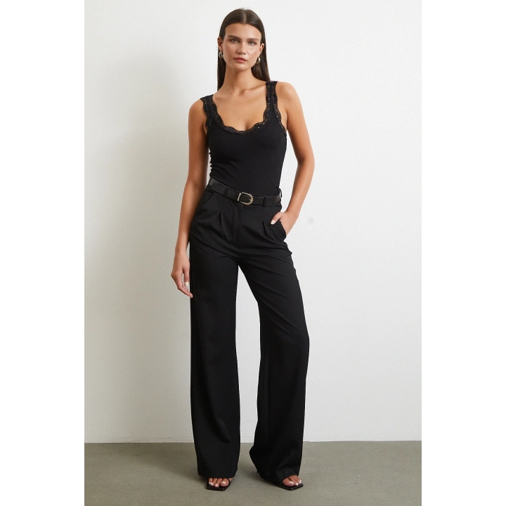 Askılı Basic Top Siyah