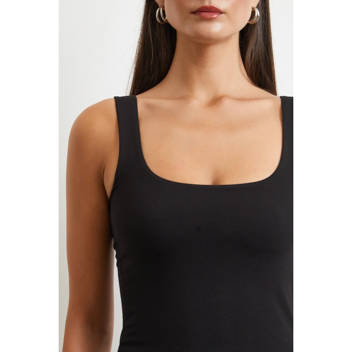 Askılı Basic Top Siyah