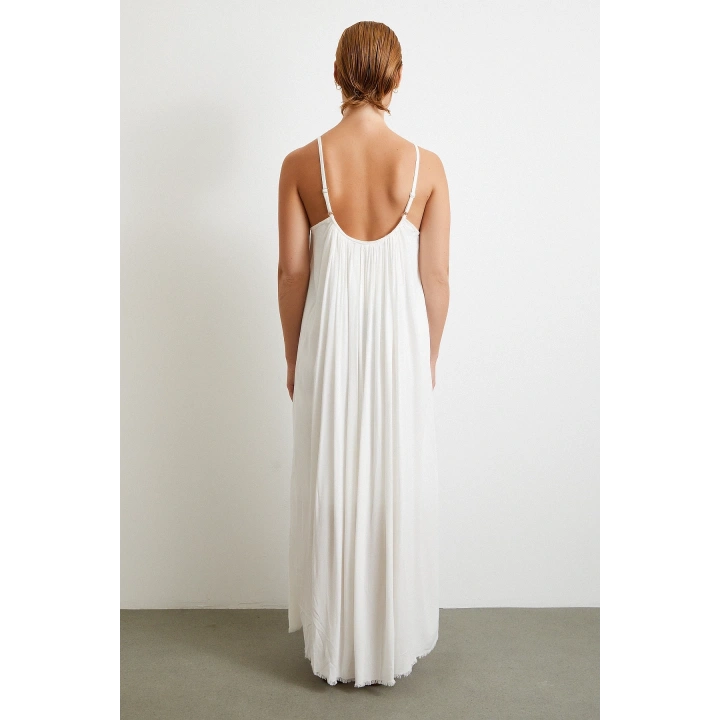 Askılı Piliseli Geniş Elbise Beyaz