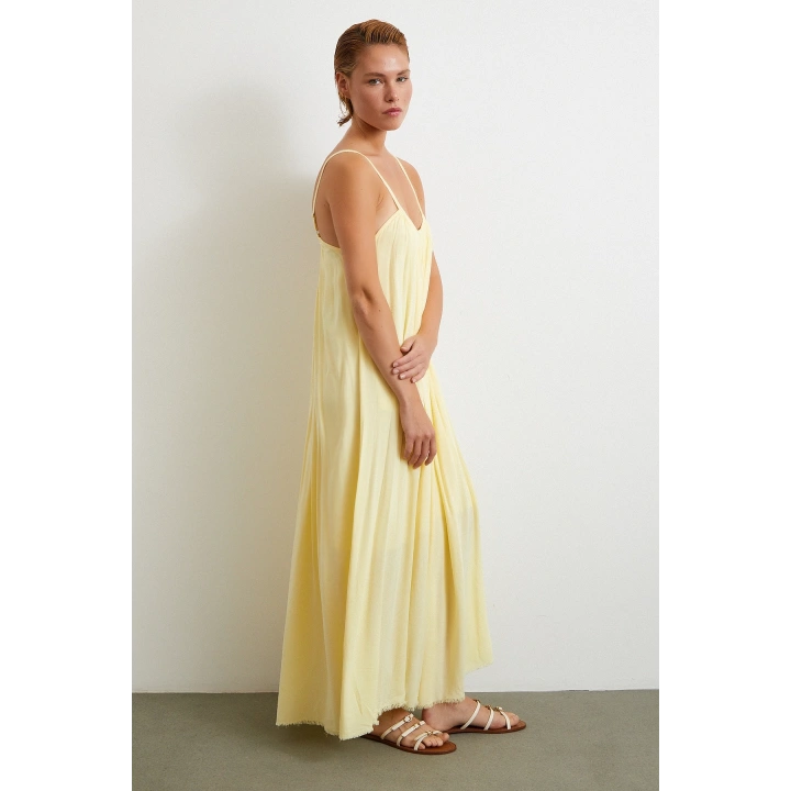 Askılı Piliseli Geniş Elbise Sarı