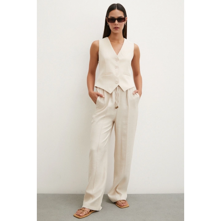 Belden Bağlamalı Pantolon Bej