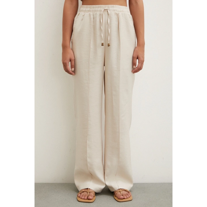 Belden Bağlamalı Pantolon Bej