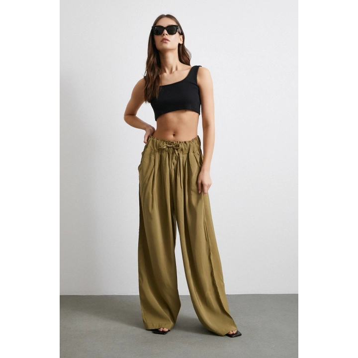 Beli Büzgülü Geniş Paça Rahat Pantolon Yeşil