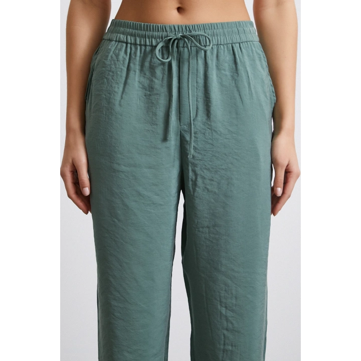 Beli Lastikli Arkası Cepli Rahat Pantolon Haki