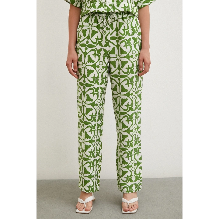 Beli Lastikli Boru Paça Pantolon Yeşil