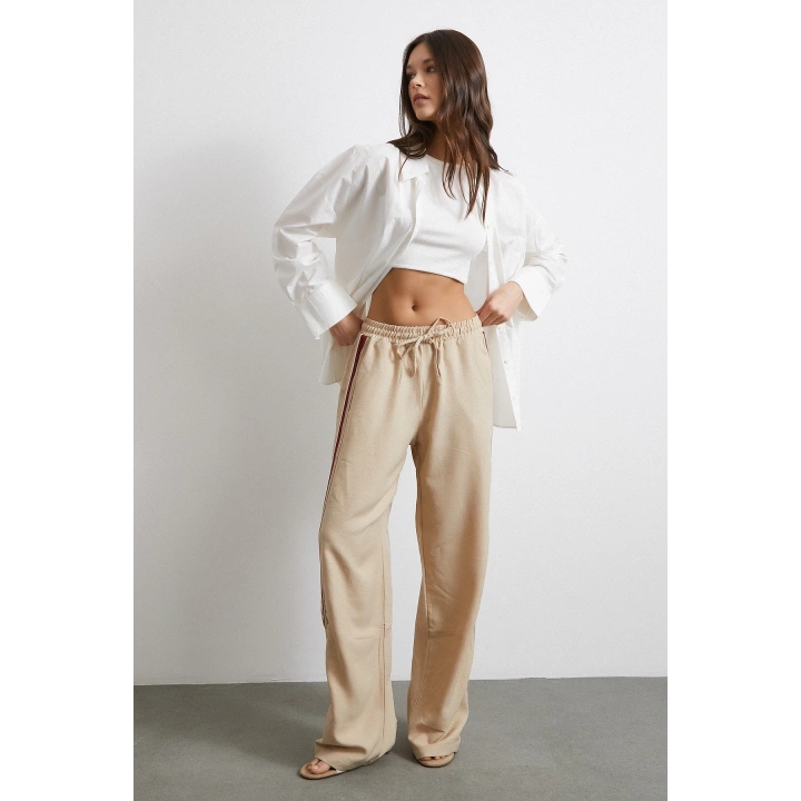 Beli Lastikli Çift Şeritli Pantolon Bej
