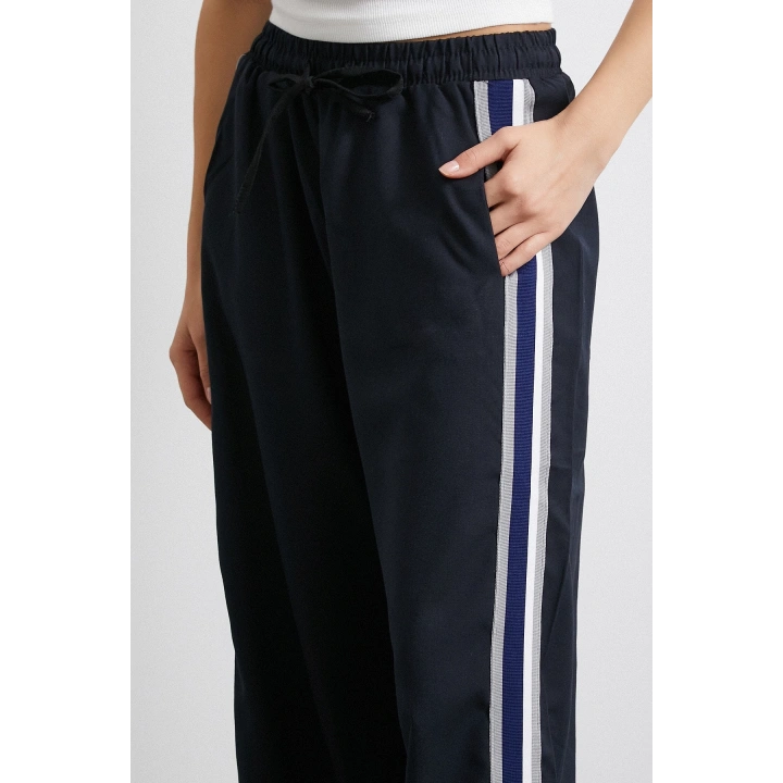 Beli Lastikli Çift Şeritli Pantolon Lacivert