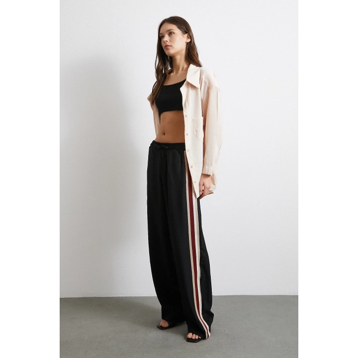 Beli Lastikli Çift Şeritli Pantolon Siyah