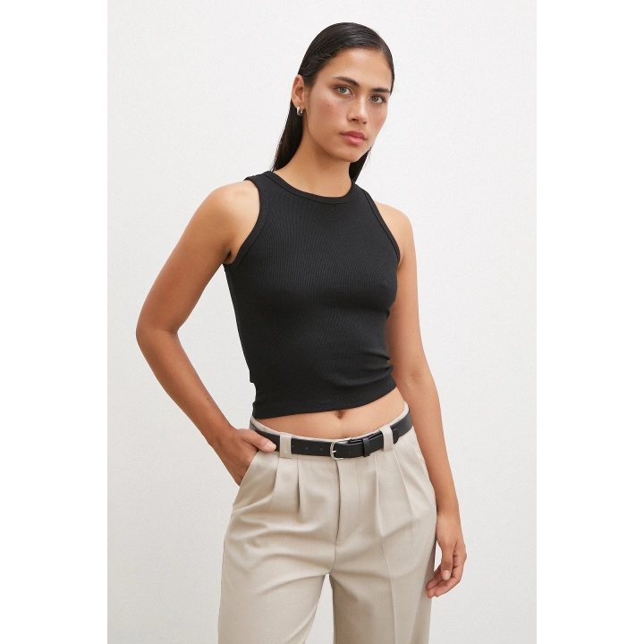 Bisiklet Yaka Top Siyah