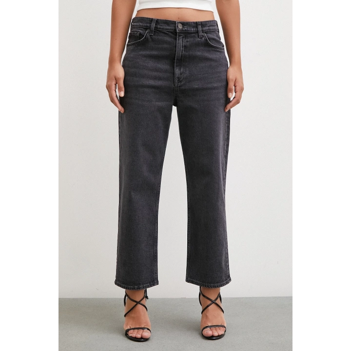 Boru Paça Yüksek Bel Jean Siyah