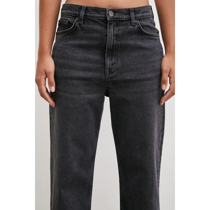 Boru Paça Yüksek Bel Jean Siyah