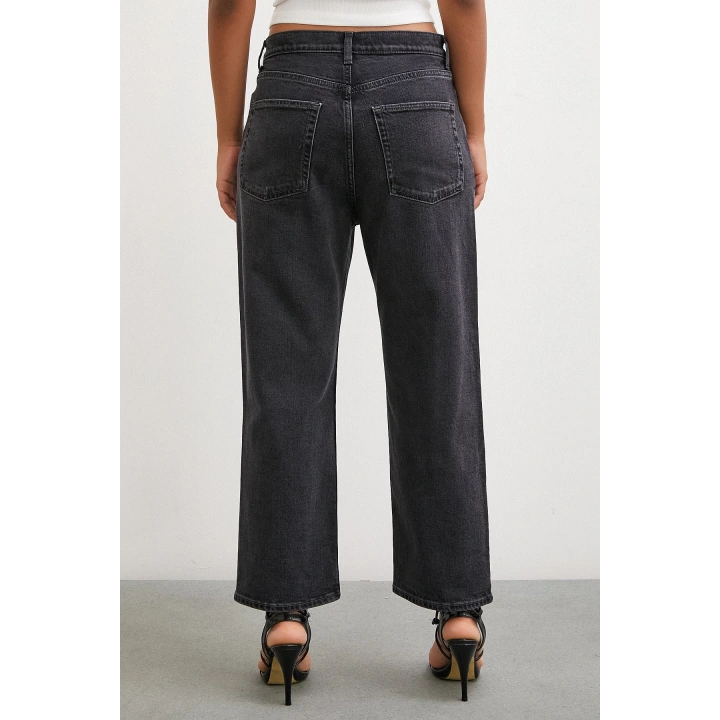 Boru Paça Yüksek Bel Jean Siyah