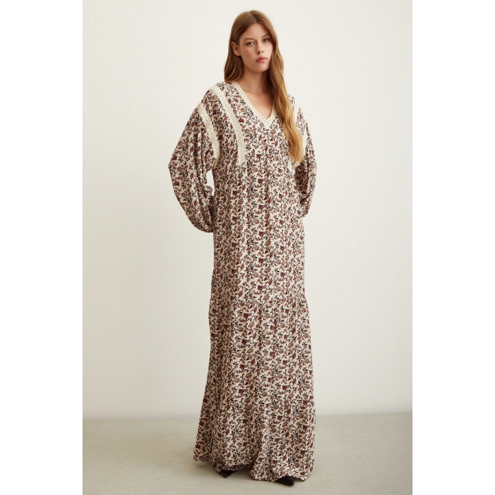 Brode Dantelli Elbise Bej