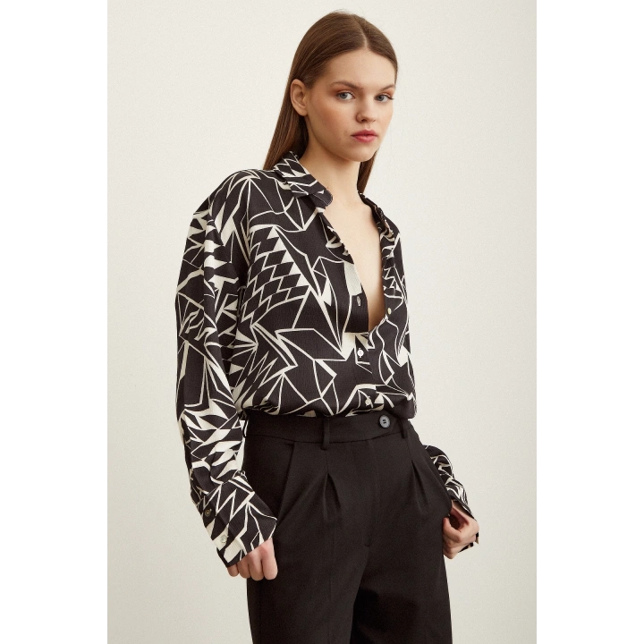 Bürümcük Kabartma Desenli Gömlek Siyah