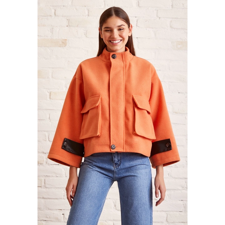 Cep Detaylı Bağcıklı Crop Ceket Turuncu