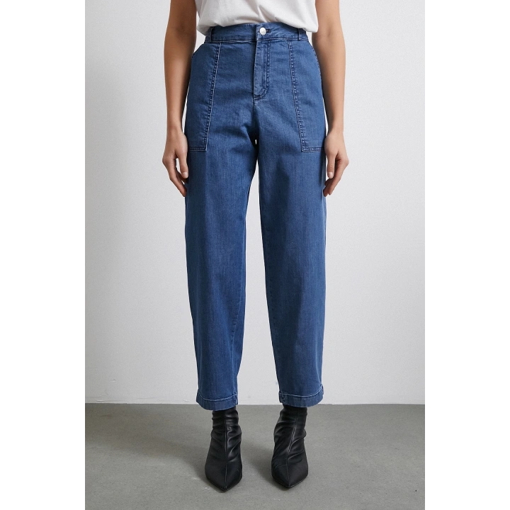 Cep Detaylı Paçası Katlamalı Mom Jean Mavi