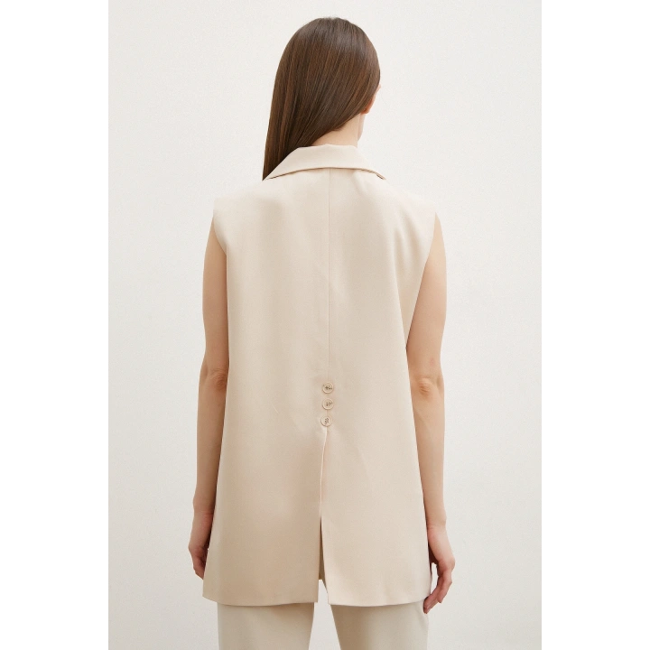 Cep Kapaklı Üç Düğmeli Uzun Yelek Bej