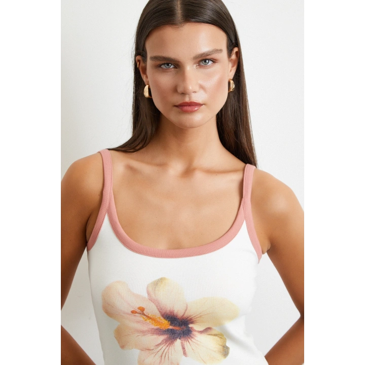 Çiçek Baskılı Askılı Top Ekru