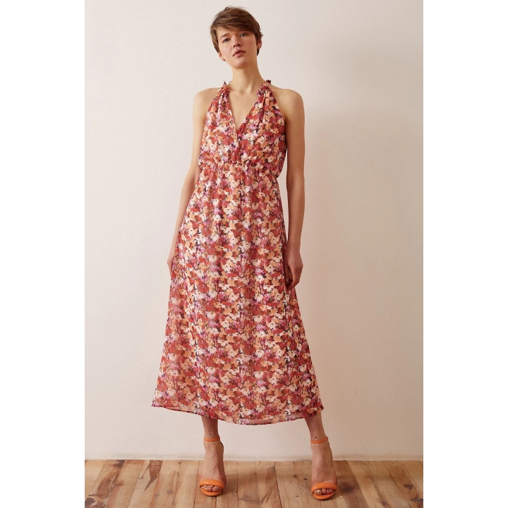 Çiçek Desenli Askılı Elbise Krem