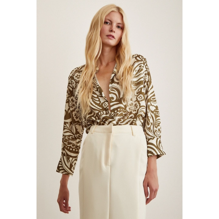 Çiçek Desenli Gömlek Haki