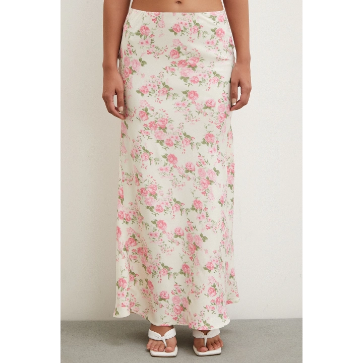 Çiçek Desenli Saten Etek Lila