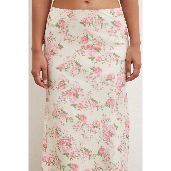 Çiçek Desenli Saten Etek Lila