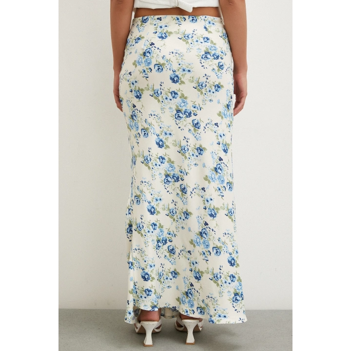 Çiçek Desenli Saten Etek Mavi