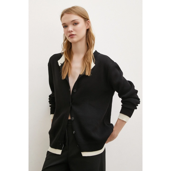 Çift Yakalı Düğmeli Hırka Siyah