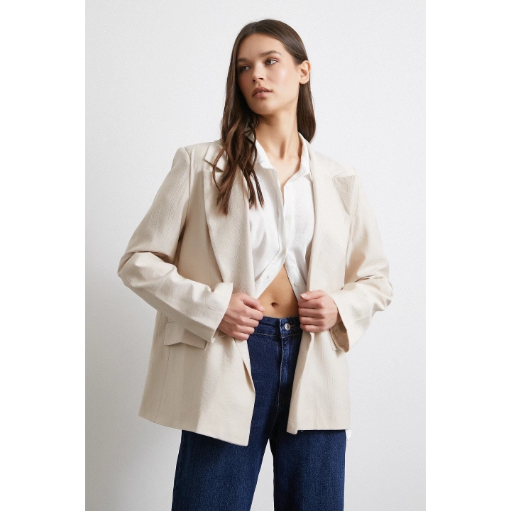 Çizgi Astarlı Dökümlü Blazer Ceket Bej