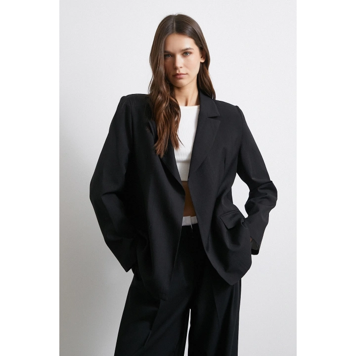 Çizgi Astarlı Dökümlü Blazer Ceket Siyah