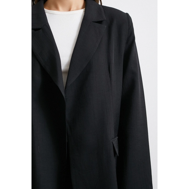 Çizgi Astarlı Dökümlü Blazer Ceket Siyah