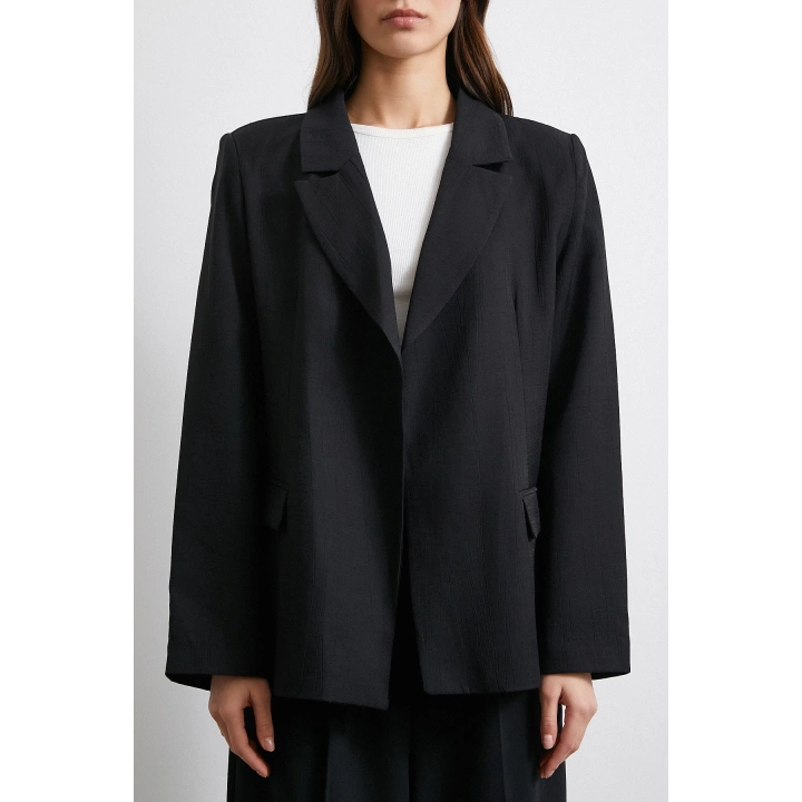 Çizgi Astarlı Dökümlü Blazer Ceket Siyah