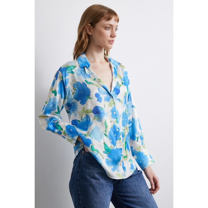 Çok Renkli Çiçek Desenli Gömlek Lacivert