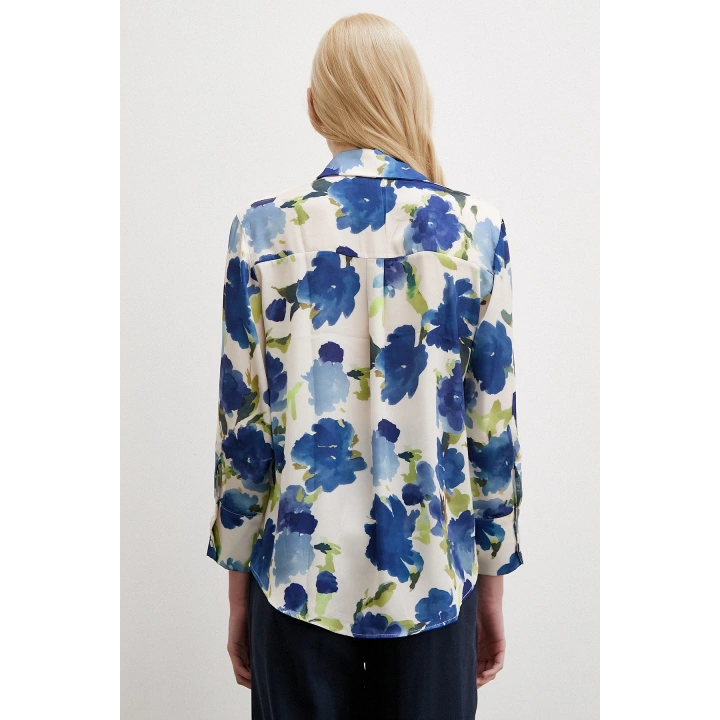 Çok Renkli Çiçek Desenli Gömlek Mavi