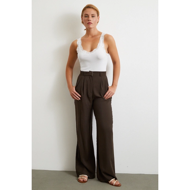 Dantel Askılı Top Beyaz