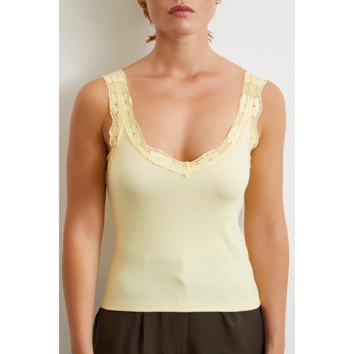 Dantel Askılı Top Sarı