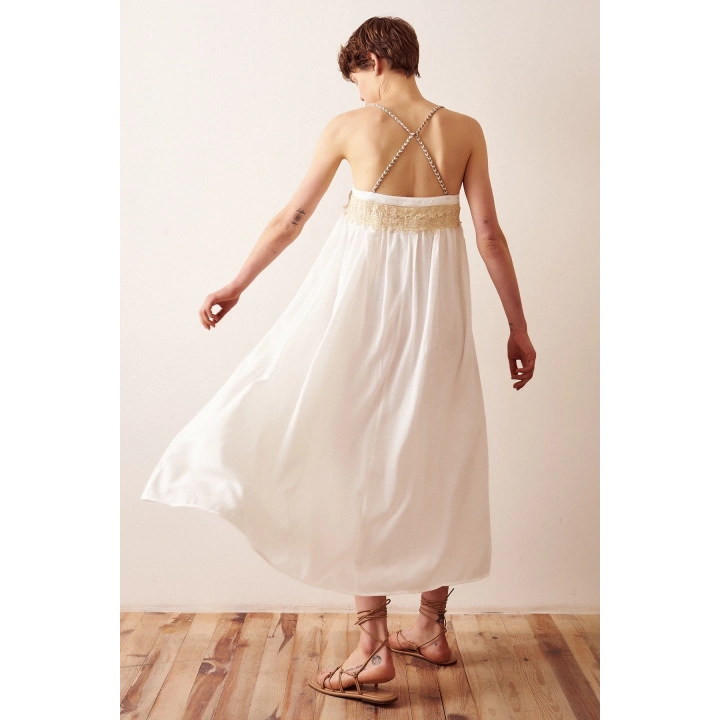 Dantel Detaylı Askılı Salaş Elbise Beyaz