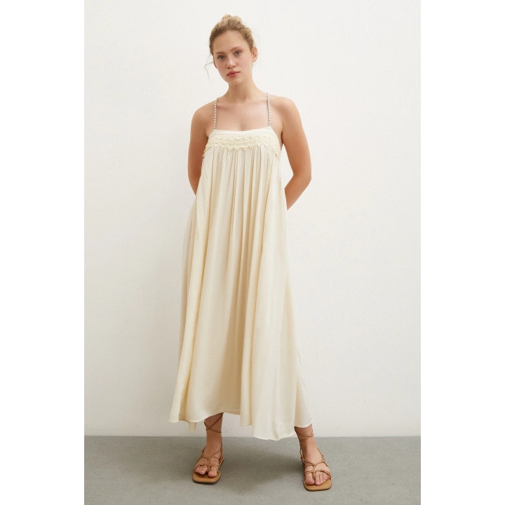 Dantel Detaylı Askılı Salaş Elbise Krem