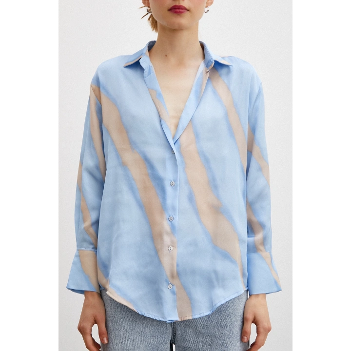 Desenli V Yaka Saten Gömlek Mavi