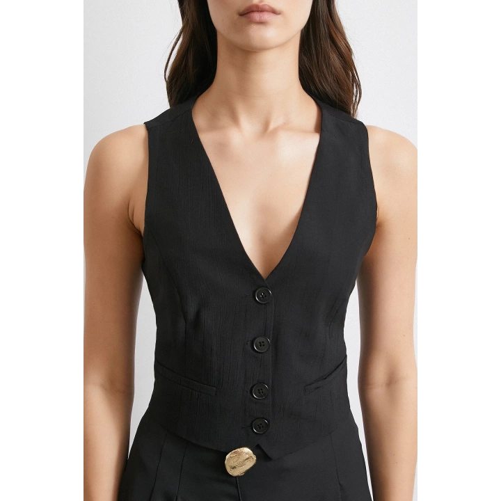 Dört Düğmeli Cep Kapaklı Yelek Siyah