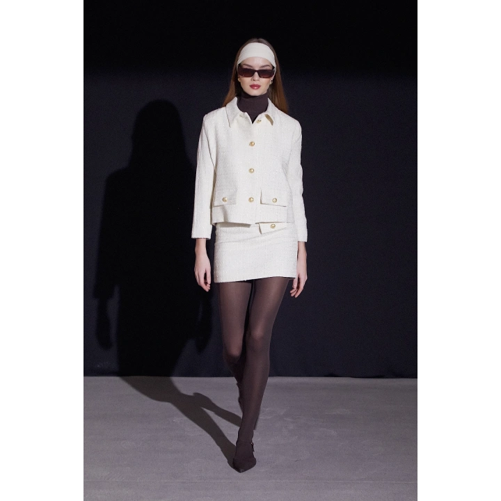 Düğmeli Simli Ceket Beyaz