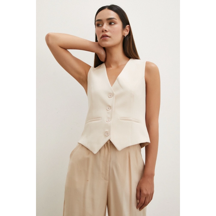 Düğmeli Yelek Bej