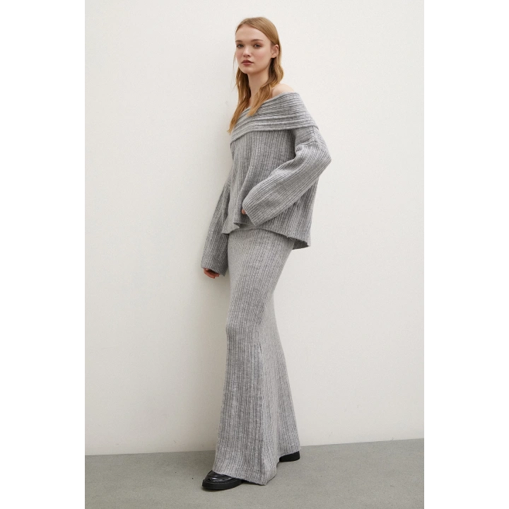 Etekli Madonna Yaka Takım Gri