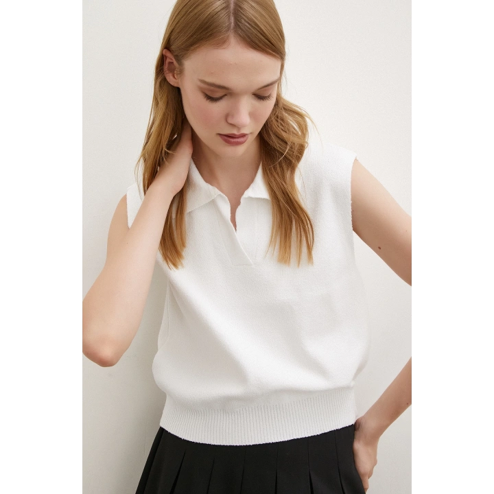 Firuze Polo Yaka Süveter Beyaz