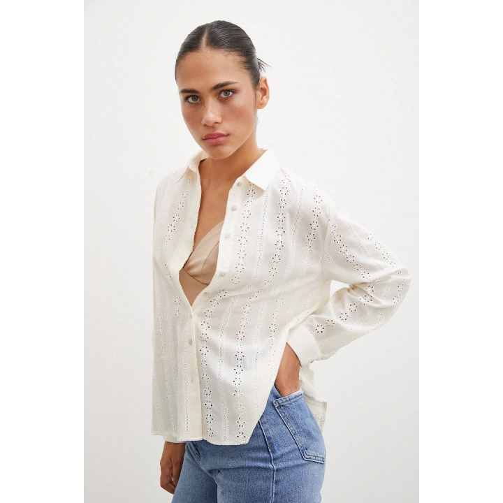 Fisto İşlemeli Gömlek Krem