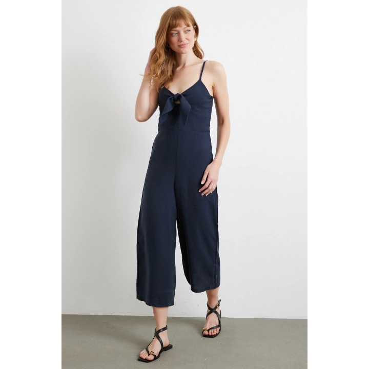 Fiyonklu Askılı Tulum Lacivert