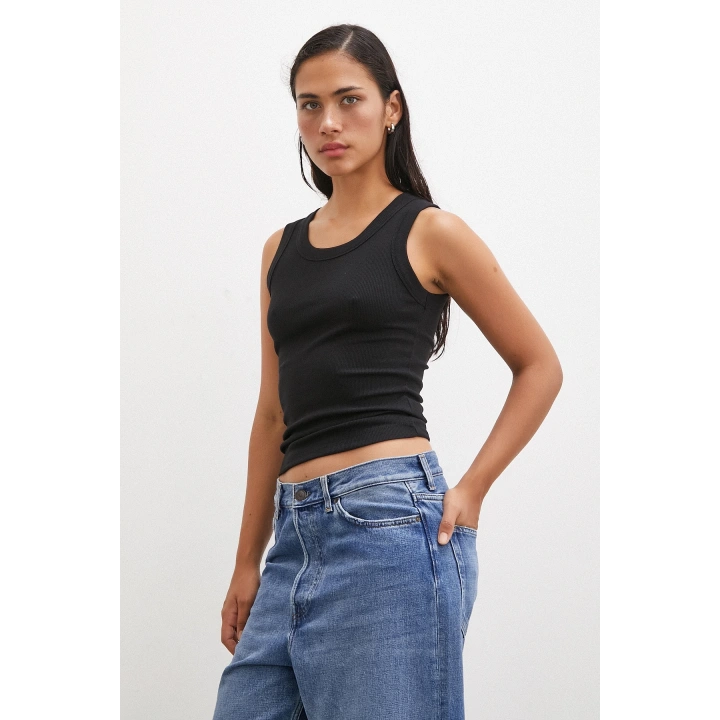 Geniş Biyeli Atlet Siyah