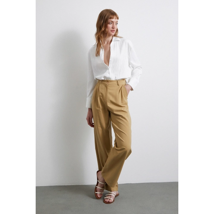 Geniş Manşetli Çizgili Gömlek Beyaz